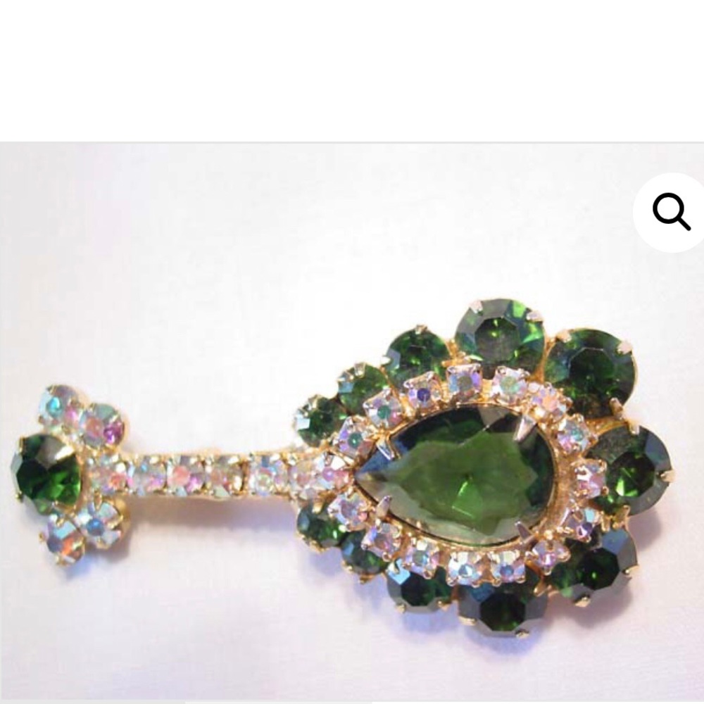 Vintage Jewelry Brooch DeLizza and Elster (Juliana) Green Mandolin Pin